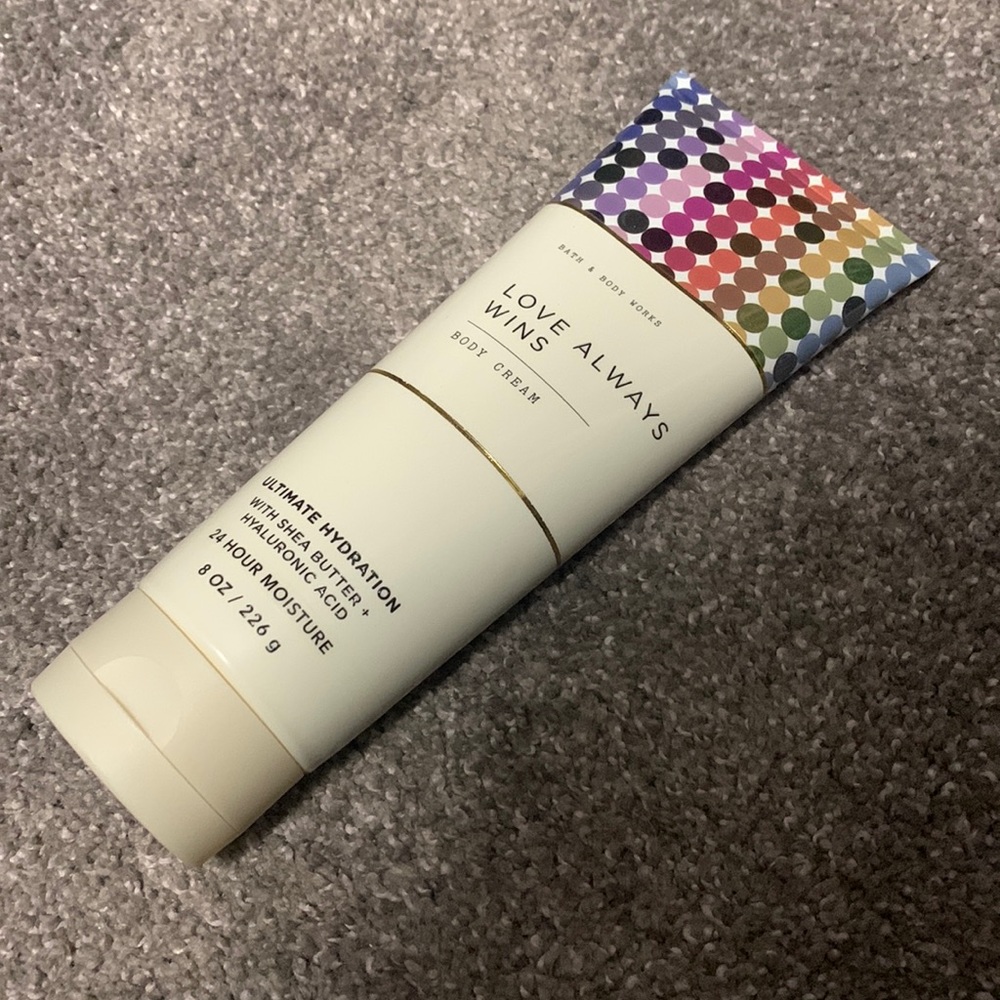 DISCONTINUED love always wins body cream BATH & BODY WORKS